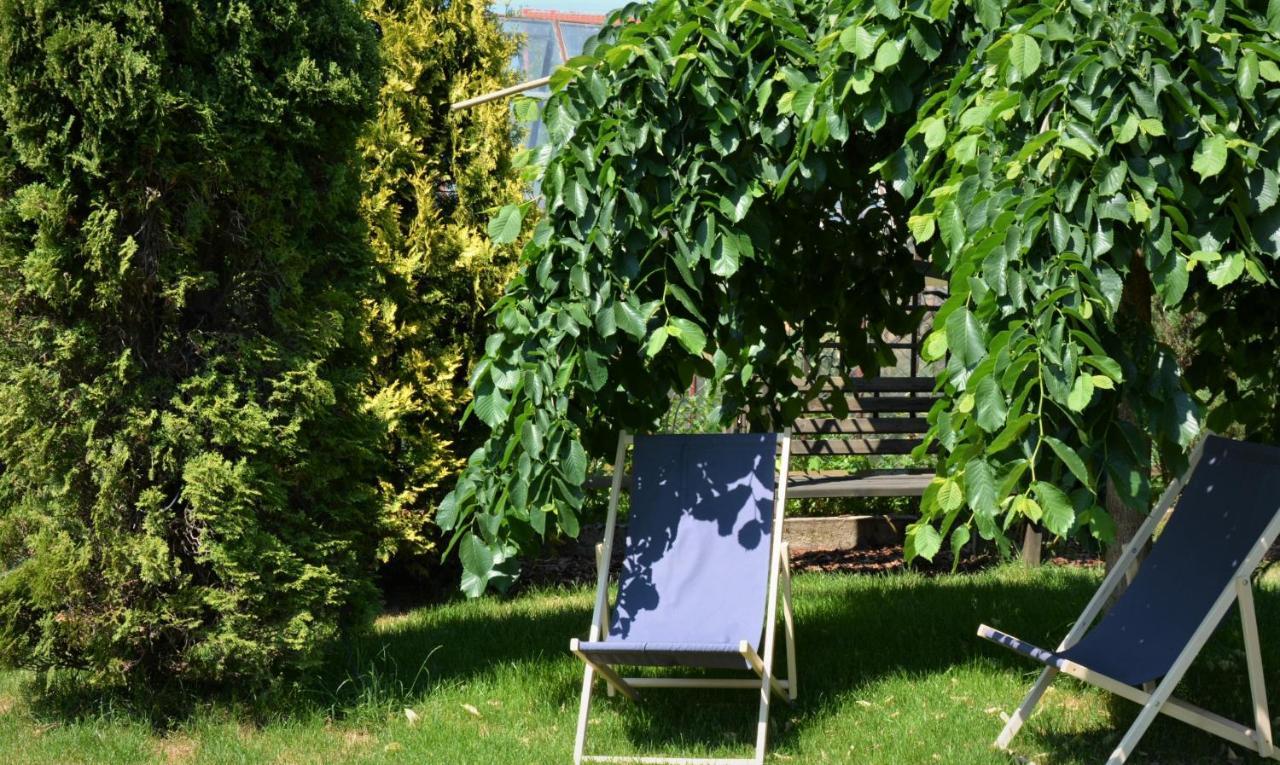 Baza Lipusz Villa Exteriör bild